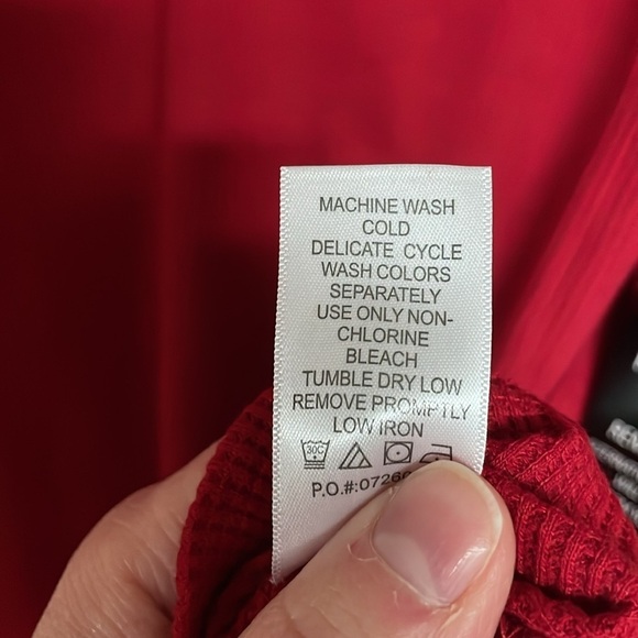 Woman Within size 3X (30/32) red floral stitching Henley waffle knit - Picture 5 of 6